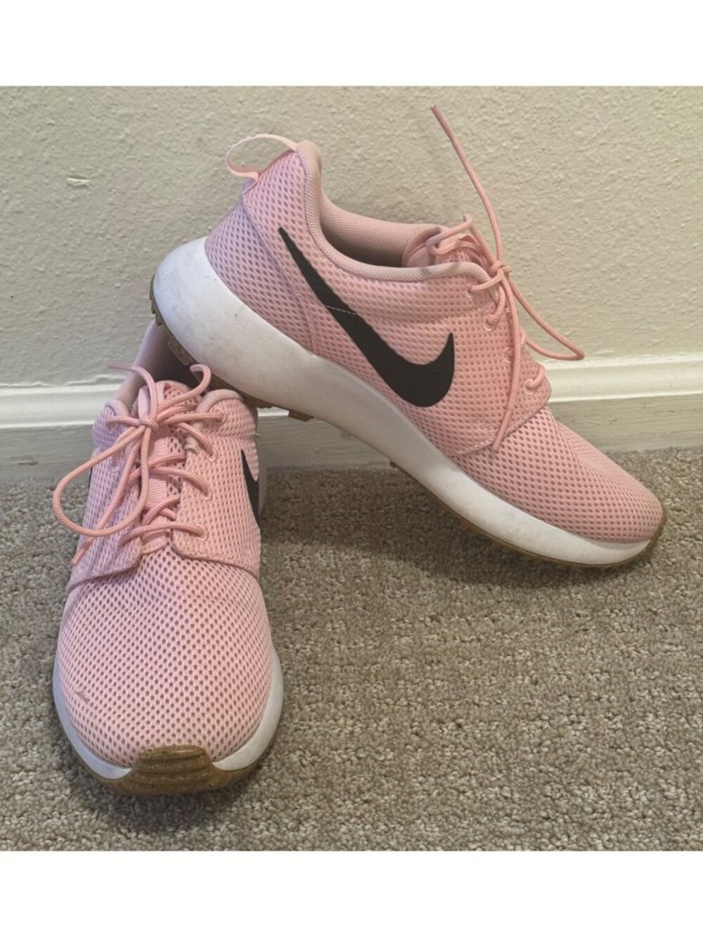 Nike Golf Shoes Roshe G NN Pink White Spikeless Men's Size 7/ Women's Size 8.5